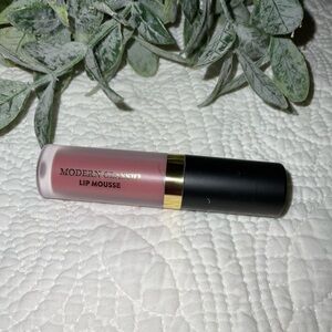 Laura Geller Matte Lip Mousse
